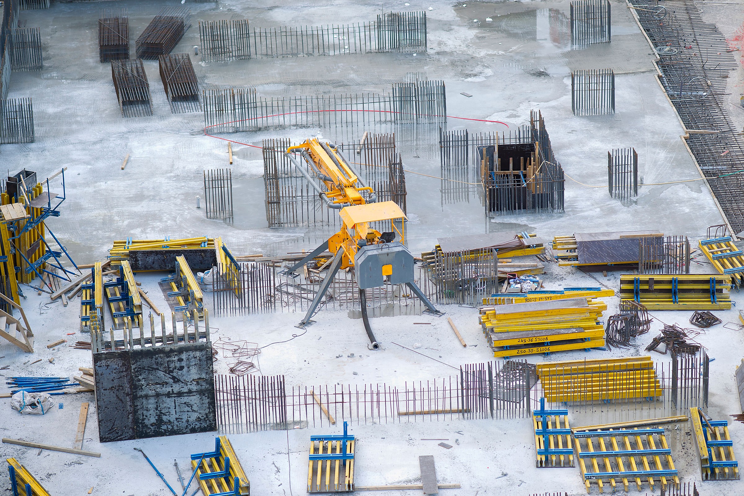 Commercial concrete formwork and column preparation